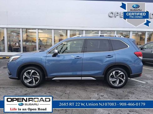 Used 2023 Subaru Forester Touring image 5