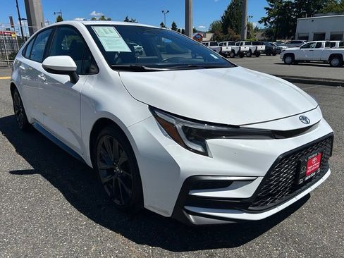 Certified 2024 Toyota Corolla XSE FWD image 3