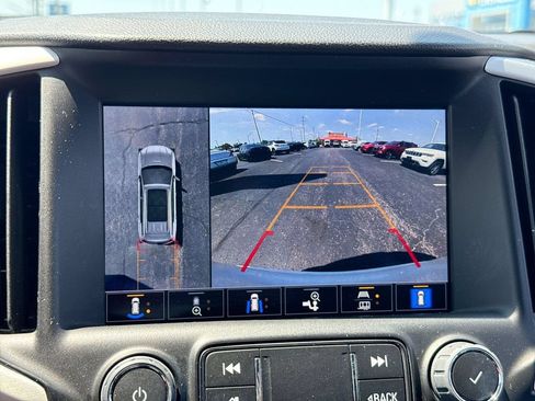 Used 2019 GMC Terrain SLT FWD image 17