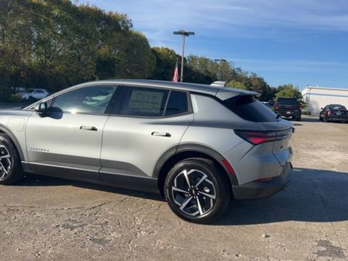 New 2026 Chevrolet Equinox EV LT image 6