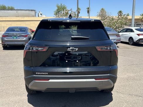 Certified 2026 Chevrolet Equinox LT FWD image 4