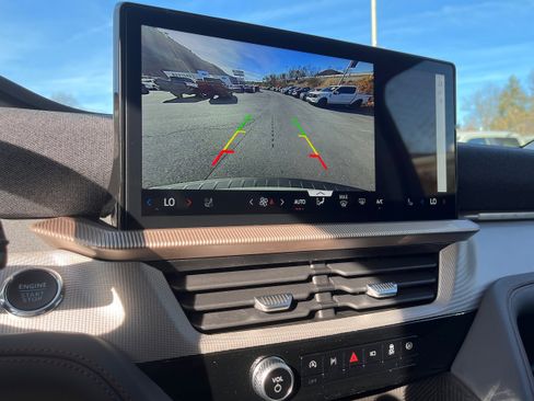 New 2026 Ford Explorer Active w/ Active Comfort Package image 16