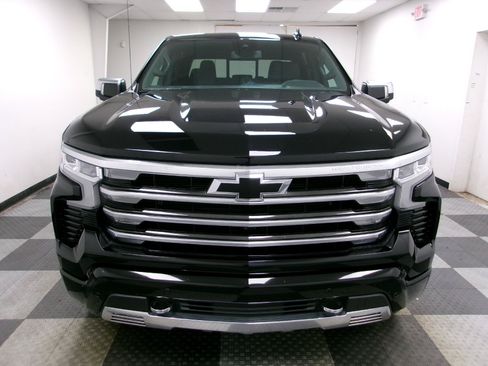 Used 2023 Chevrolet Silverado 1500 High Country AWD/4WD image 15