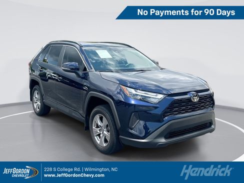 Used 2024 Toyota RAV4 XLE w/ Convenience Package FWD image 1