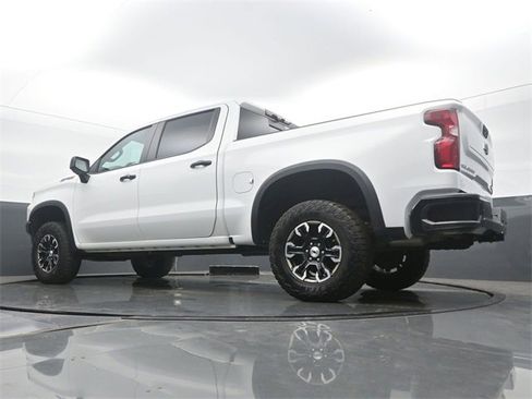 Used 2022 Chevrolet Silverado 1500 ZR2 image 48