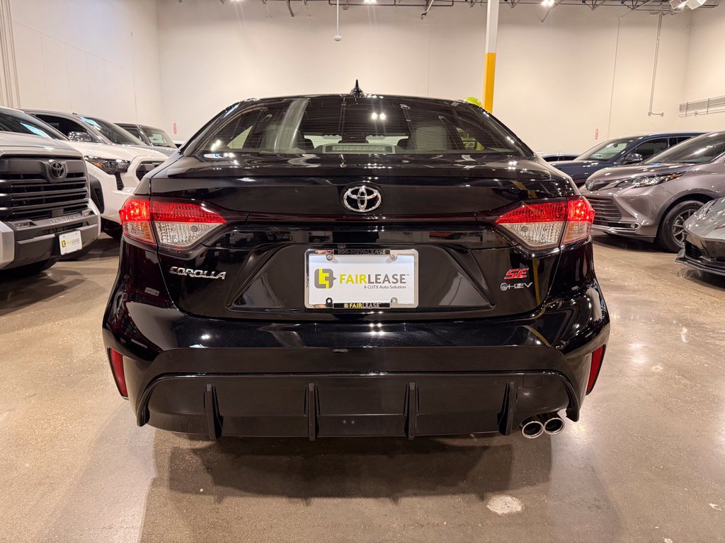 Used 2027 Toyota Corolla SE FWD image 6