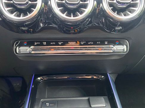 Used 2023 Mercedes-Benz EQB 250+ image 31