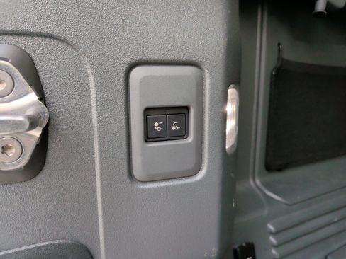 Used 2024 Land Rover Defender 110 S AWD/4WD image 41