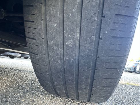 Used 2016 Ford Explorer XLT w/ Equipment Group 202A AWD/4WD image 11