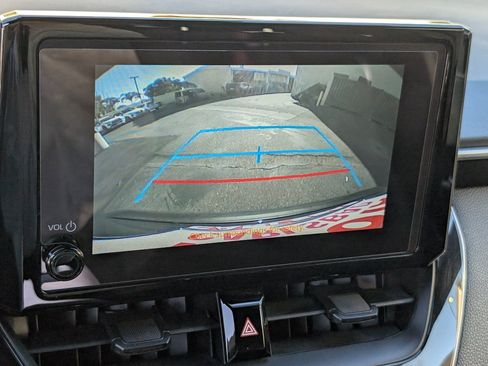 Used 2024 Toyota Corolla SE FWD image 6