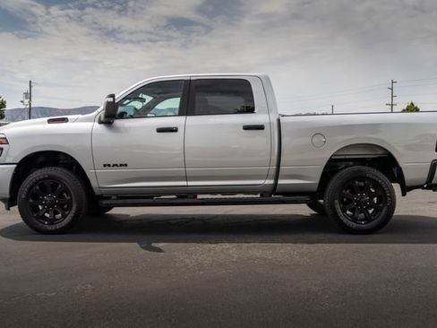 Used 2026 RAM 2500 Big Horn AWD/4WD image 3