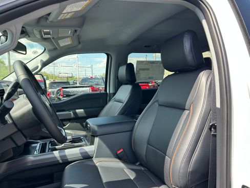 New 2026 Ford F550 4x4 Crew Cab image 31
