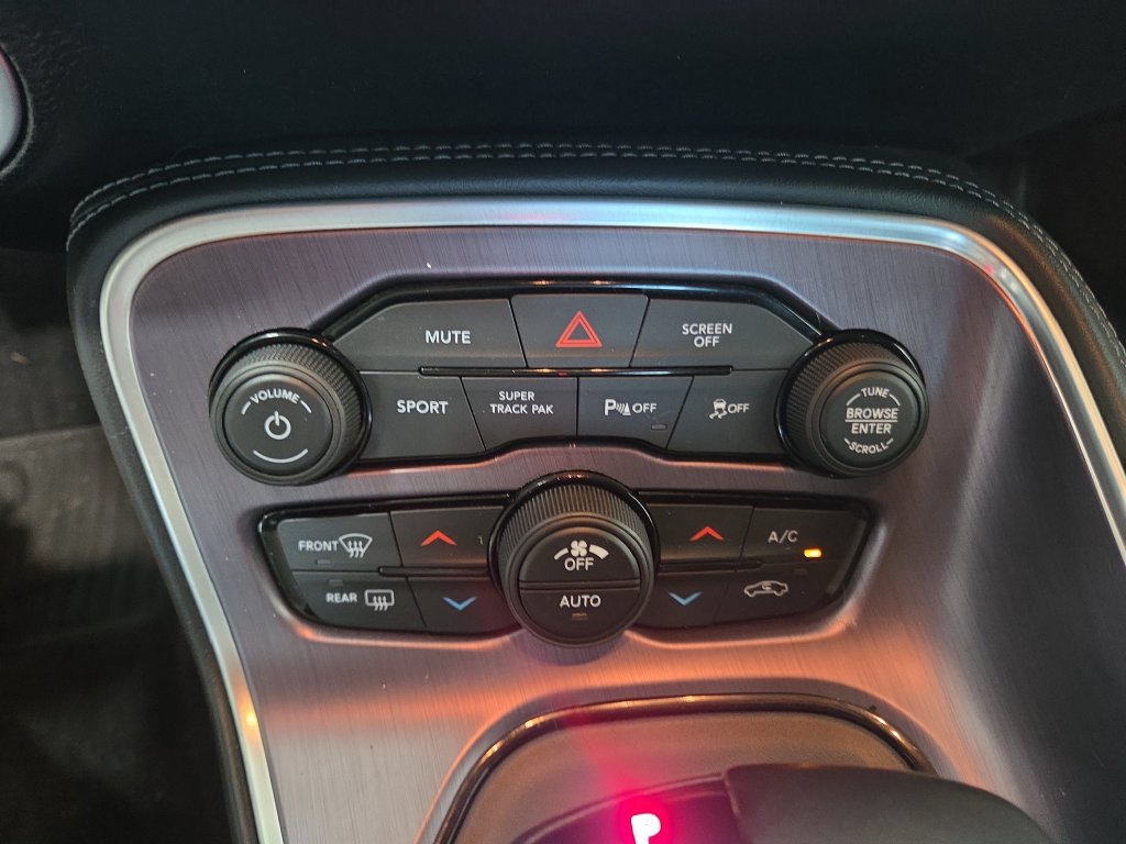 Certified 2018 Dodge Challenger R/T Scat Pack w/ Driver Convenience Group RWD image 32