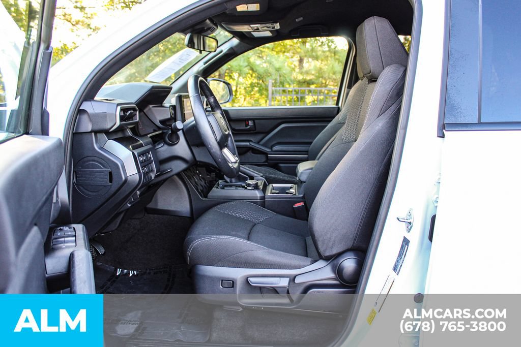 Used 2025 Toyota 4Runner SR5 AWD/4WD image 16
