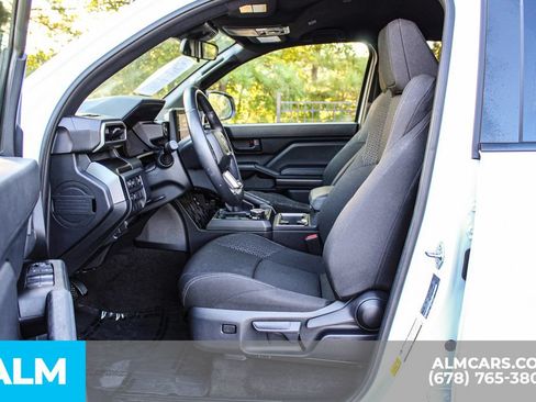 Used 2025 Toyota 4Runner SR5 AWD/4WD image 16