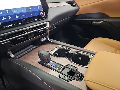 Certified 2025 Lexus RX 350h w/ Convenience Package image 25