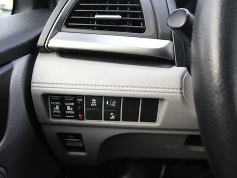 Used 2019 Honda Odyssey EX image 27