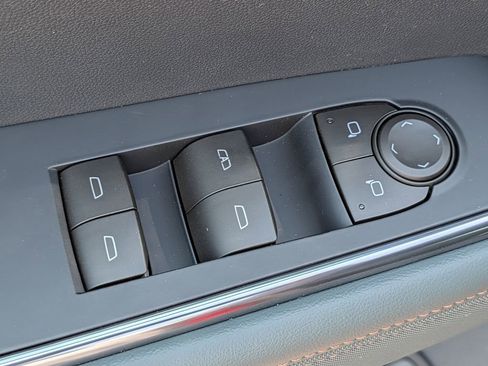 New 2026 GMC Acadia AT4 w/ Luxury Package AWD/4WD image 43