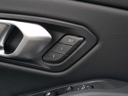 Used 2025 BMW 330i xDrive Sedan w/ Premium Package image 24