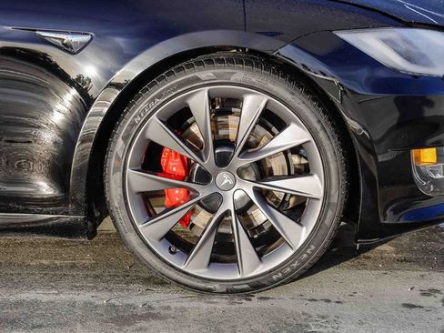 Used 2021 Tesla Model S Performance image 9