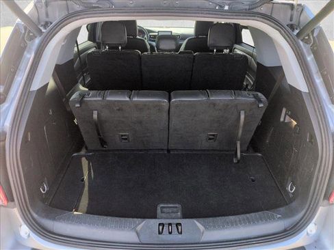 Used 2024 Ford Explorer XLT w/ Equipment Group 202A image 6