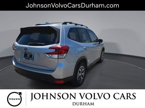 Used 2019 Subaru Forester Premium AWD/4WD image 8