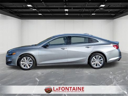 Used 2024 Chevrolet Malibu LT image 2