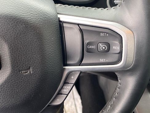 Used 2019 RAM 1500 Big Horn AWD/4WD image 14