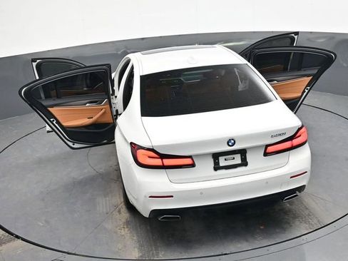 Used 2023 BMW 530i w/ Convenience Package RWD image 42