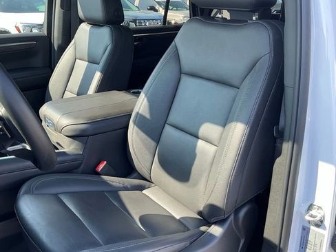 Used 2025 Chevrolet Tahoe LT image 32