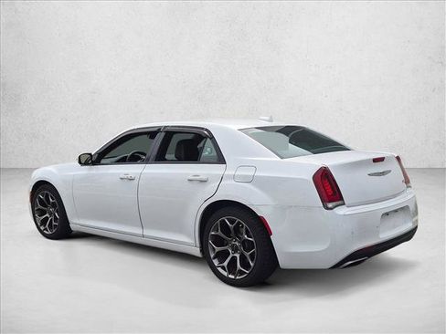 Used 2015 Chrysler 300 S RWD image 7