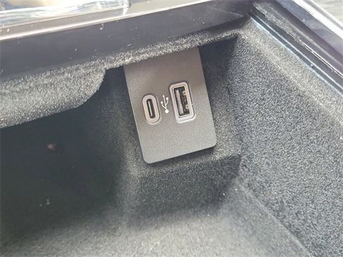 Certified 2023 Lincoln Nautilus FWD w/ Premium Package image 21