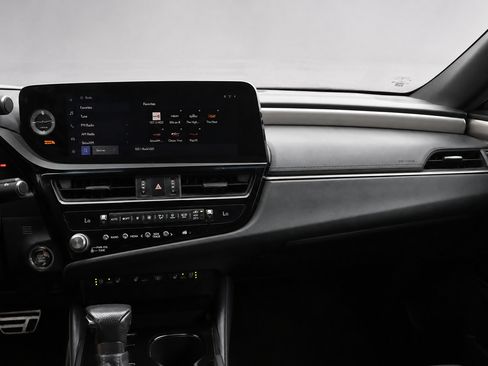 Used 2023 Lexus ES 350 F Sport w/ Accessory Package (Z2) FWD image 31