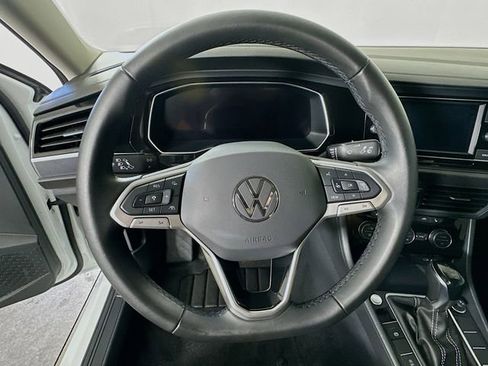 Used 2024 Volkswagen Jetta SE FWD image 23