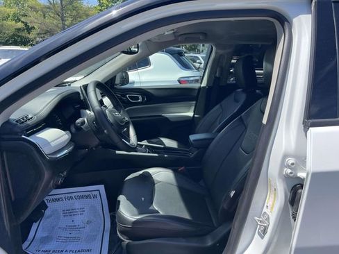Certified 2022 Jeep Compass Limited AWD/4WD image 11