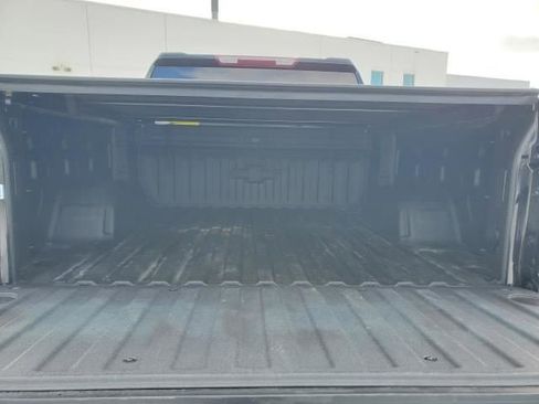 Certified 2022 Chevrolet Silverado 1500 Custom Trail Boss w/ Midnight Edition image 6