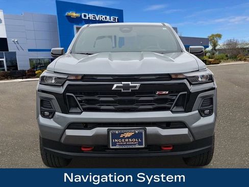 Used 2025 Chevrolet Colorado Z71 w/ Z71 Convenience Package 2 image 3