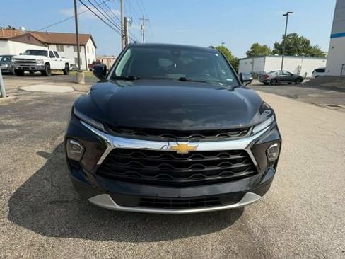 Used 2024 Chevrolet Blazer LT w/ Sound & Technology Package FWD image 3