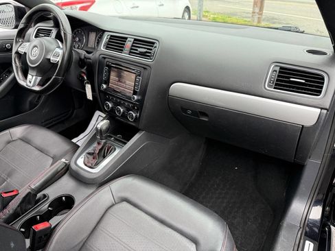 Used 2013 Volkswagen Jetta GLI Autobahn FWD image 15