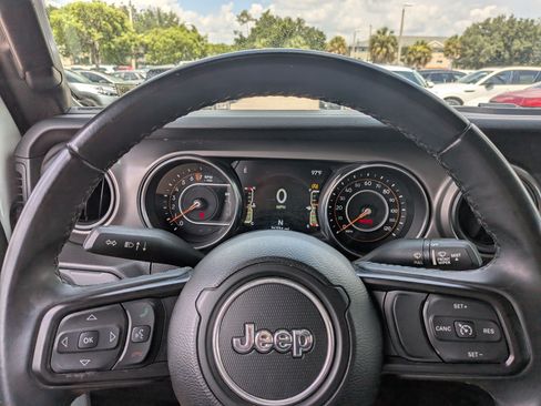 Used 2021 Jeep Gladiator Sport AWD/4WD image 24