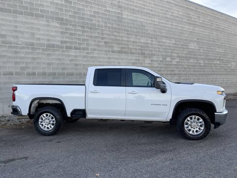 Used 2022 Chevrolet Silverado 2500 LT w/ Fleet Comfort Package image 5