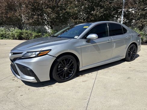 Used 2023 Toyota Camry XSE w/ Cold Weather Package AWD/4WD image 3