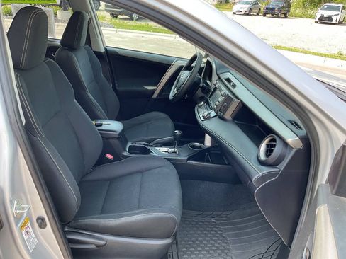 Used 2014 Toyota RAV4 XLE AWD/4WD image 37