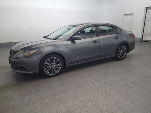 Used 2018 Nissan Altima 2.5 SR w/ SR Special Edition image 2