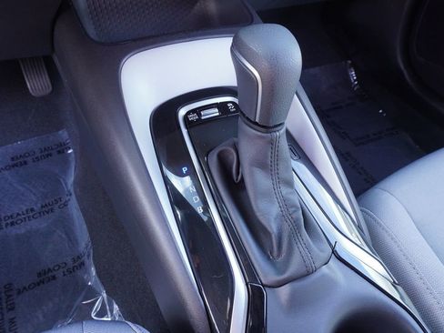 Used 2025 Toyota Corolla SE image 18