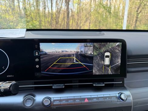 Used 2025 Hyundai Kona Limited image 14