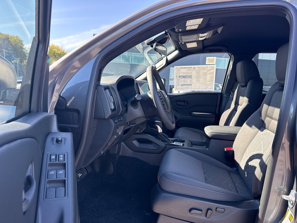 New 2027 Nissan Frontier SV w/ SV Convenience Package AWD/4WD image 4