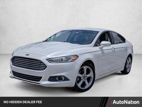 Used 2013 Ford Fusion SE FWD image 1