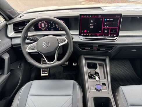 New 2026 Volkswagen Tiguan SE R-Line AWD/4WD image 9