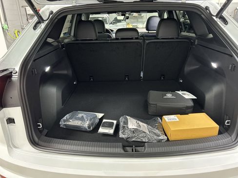 New 2025 Volkswagen Atlas Cross Sport SEL image 31